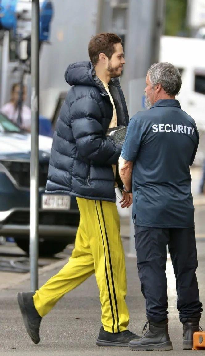 玄彬最新街拍，潮流引領(lǐng)者的時(shí)代風(fēng)采