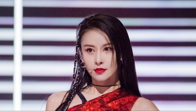 浪姐最新淘汰名單，變化中成長(zhǎng)，自信成就輝煌之路