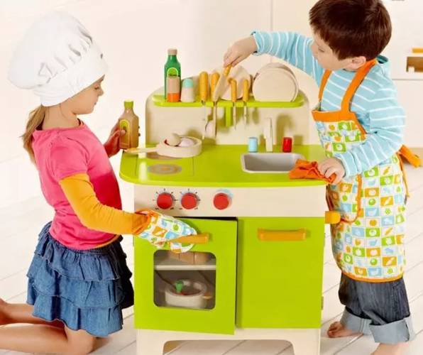 小女孩最新玩具趨勢(shì)與選擇探討，時(shí)尚之選揭秘