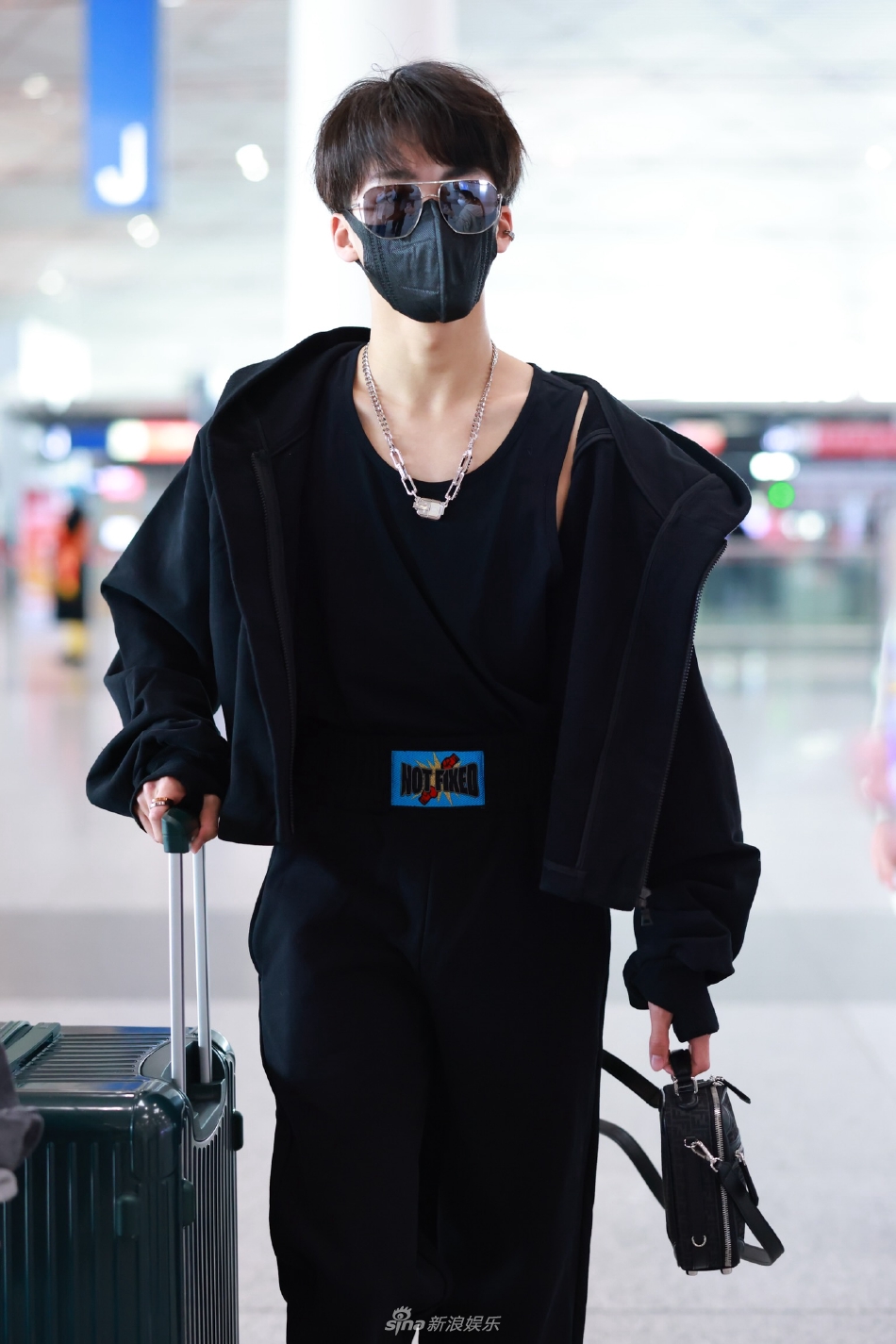 何洛洛機場最新動態(tài)，自然美景的輕松探索之旅